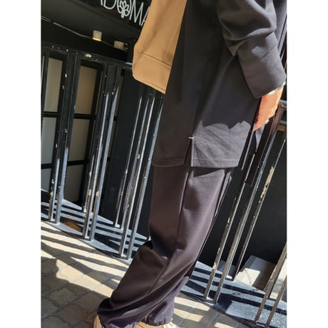 ユニセックス【セットアップ可能】裾ドロストリラックススウェットパンツ　黒ブラック