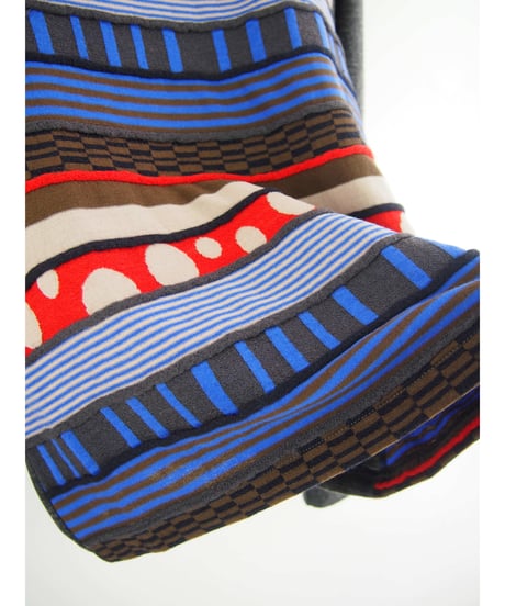 【日本製】「カラフルスビジャガード」ヘンリーネックプルオーバー