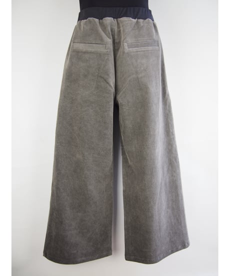 「ストレッチコーデュロイ」ワイドパンツ