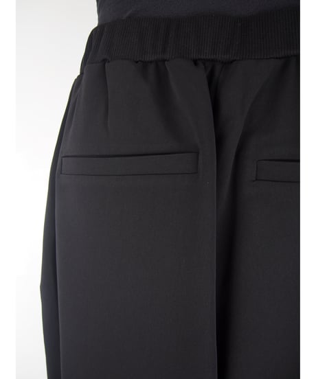「高密度ドライジョーゼット」テーパードラインパンツ