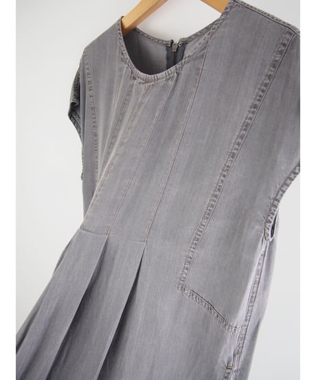 「接触冷感セルロース WASH DENIM」タックフレアーワンピース