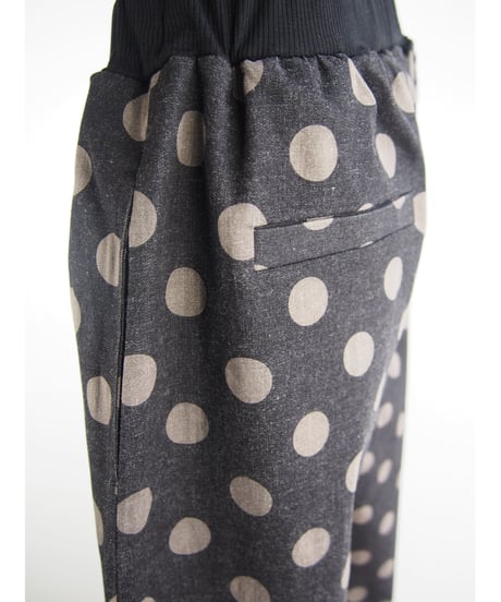 「STRETCH DOT DENIM」セミワイドパンツ