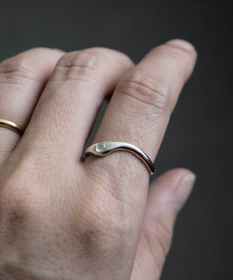 Dew ring  (Moon stone)