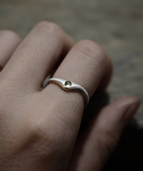 Dew ring (Peridot)