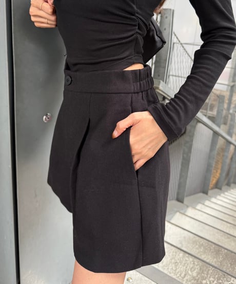 Pintuck ショートパンツ