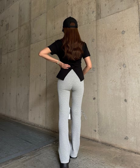 Back Slit Tシャツ