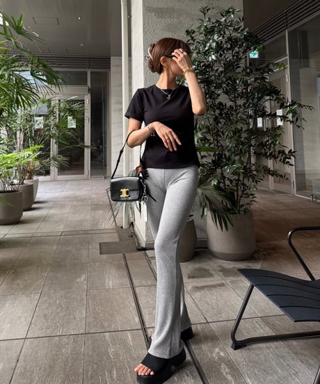 Back Slit Tシャツ