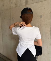 Back Slit Tシャツ