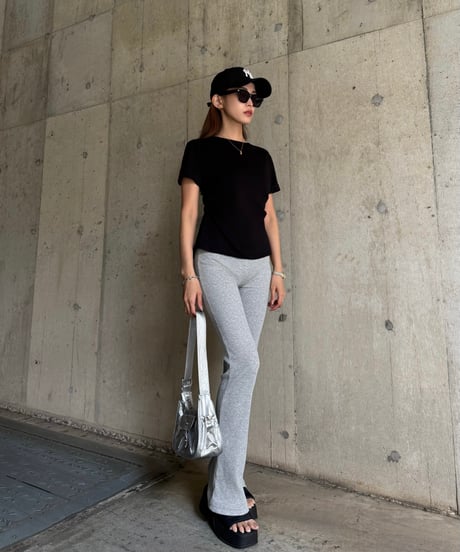 Back Slit Tシャツ
