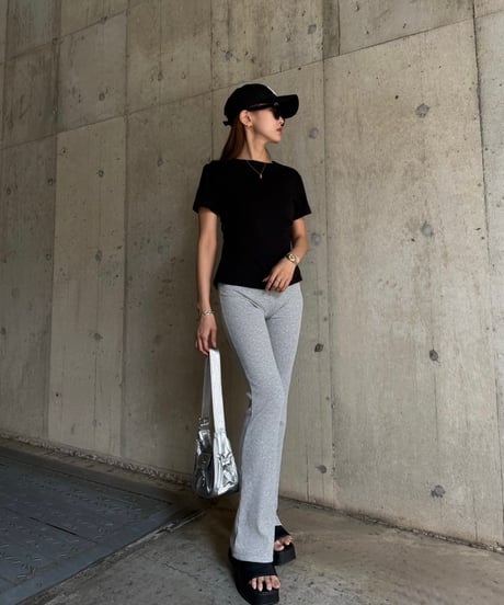 Back Slit Tシャツ