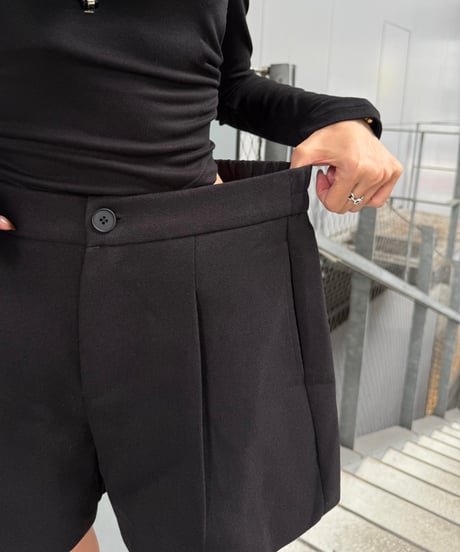 Pintuck ショートパンツ