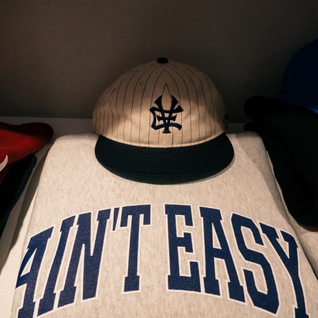 TEAM AIN'T EASY NYC CREWNECK SWEATSHIRT / Ash Navy