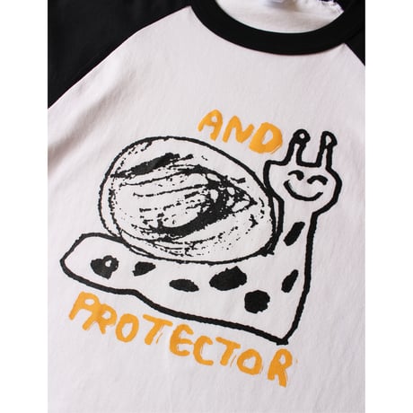 SMAIL RAGLAN L/S TEE  / And Protector