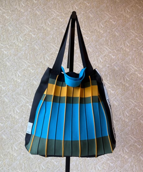 MARECHAL TERRE ★ pleats knit bag
