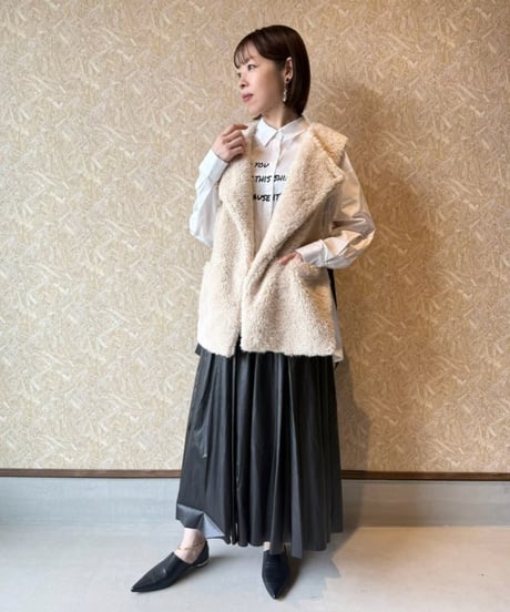 CHIGNON ★ curly boa vest
