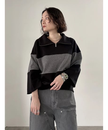 FOSI. bi-color high-necked sweat