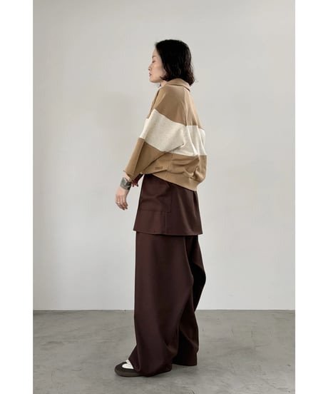 FOSI. bi-color high-necked sweat