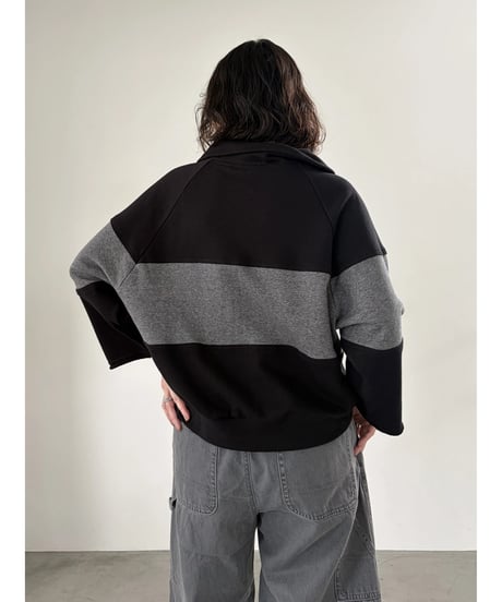 FOSI. bi-color high-necked sweat