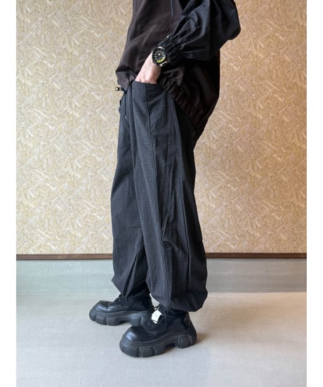 FOSI. ★ graph check nylon pants