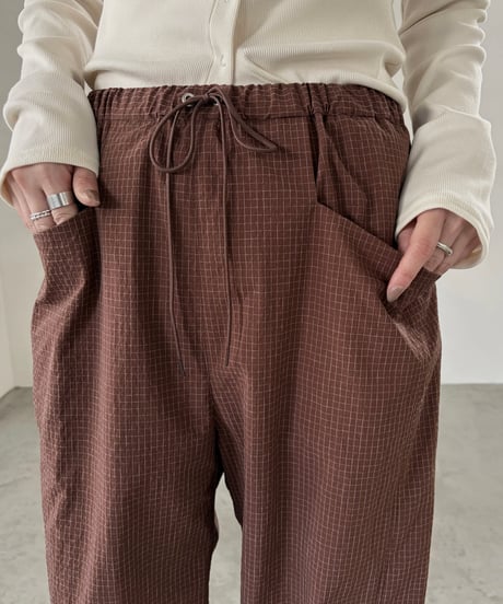 FOSI. ★ graph check nylon pants