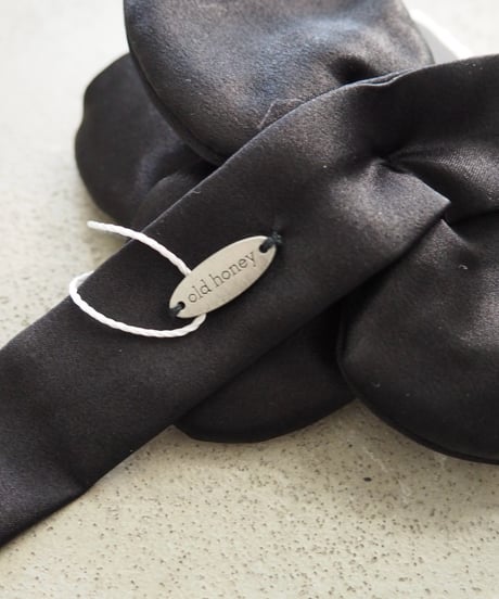 52℃ false collar / black