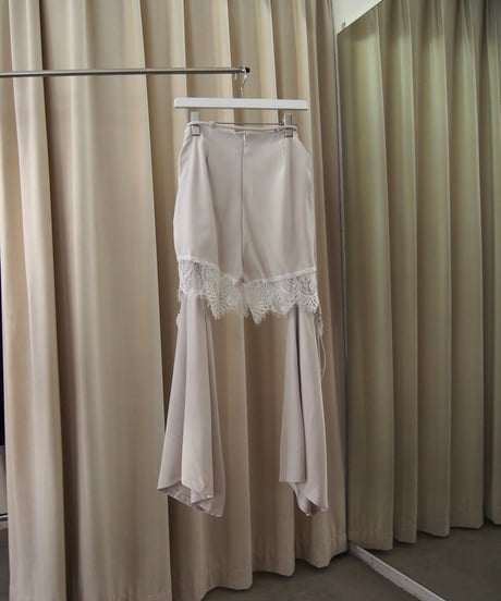 67℃ pants / white