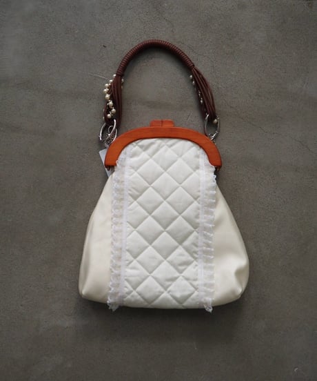 68℃ bag / white