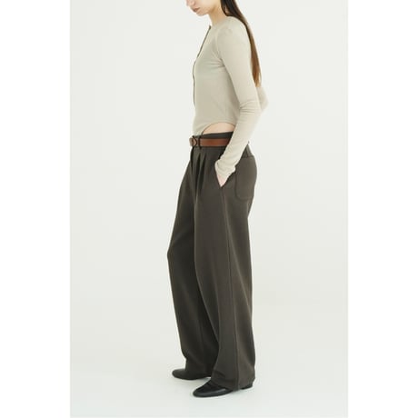 CLANE クラネ “TWO TUCK SWEAT PANTS” ツータックスウェットパンツ