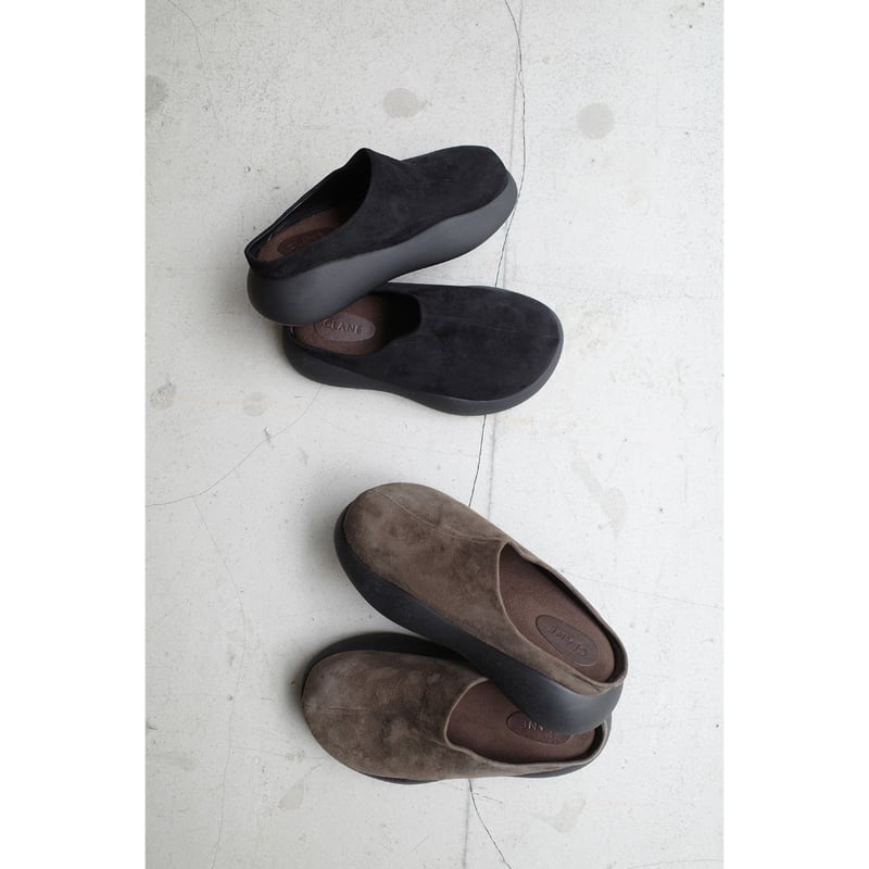 CLANE スェードスリッポンブラック CLANE クラネ “SUEDE PUFF SLIPONS” スエードパフスリッポン | t