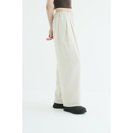 CLANE クラネ “SUEDE PUFF SLIPONS” スエードパフスリッポン