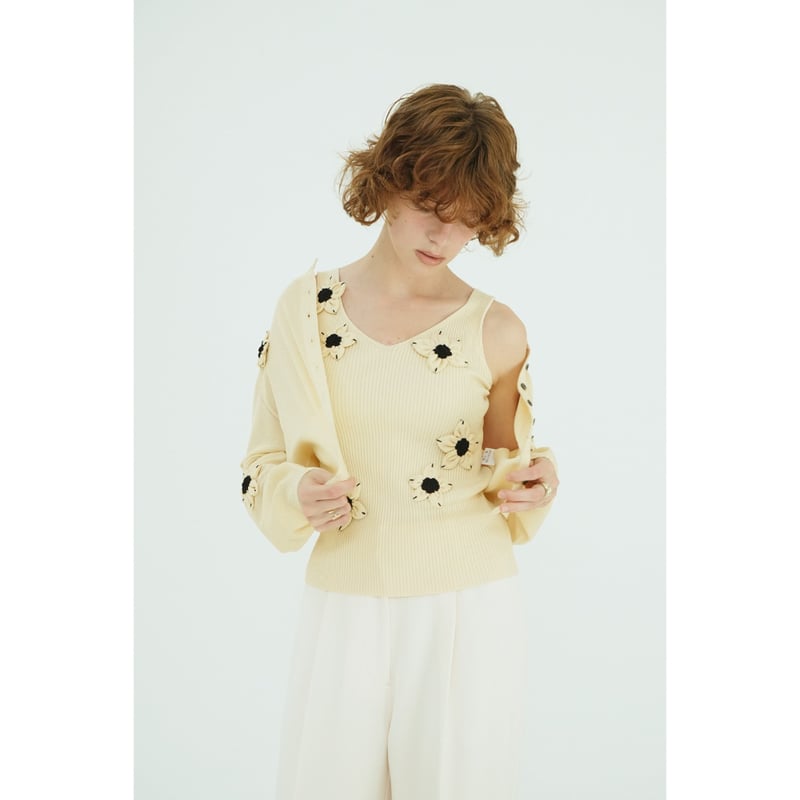 CLANE クラネ “FLOWER MOTIF CAMI KNIT TOPS” フラワーモチー