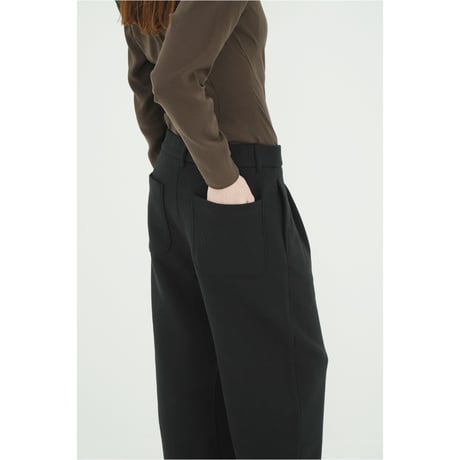 CLANE クラネ “TWO TUCK SWEAT PANTS” ツータックスウェットパンツ