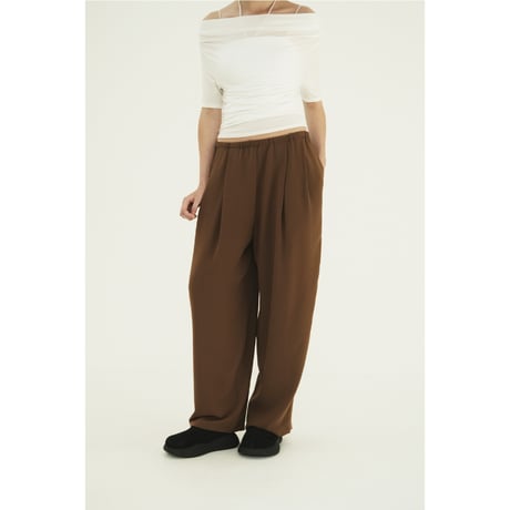 CLANE クラネ “DRAWSTRING LOOSE TUCK PANTS” ドローストリングルーズタックパンツ