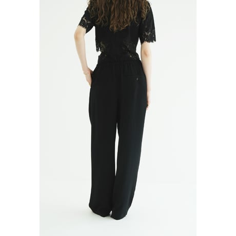 CLANE クラネ “DRAWSTRING LOOSE TUCK PANTS” ドローストリングルーズタックパンツ