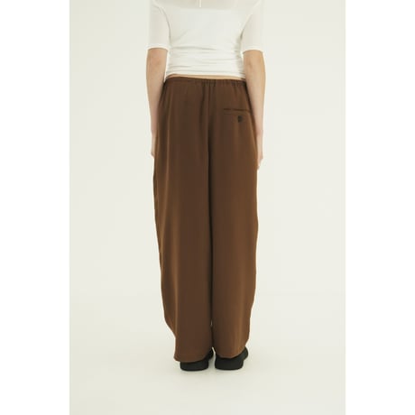 CLANE クラネ “DRAWSTRING LOOSE TUCK PANTS” ドローストリングルーズタックパンツ