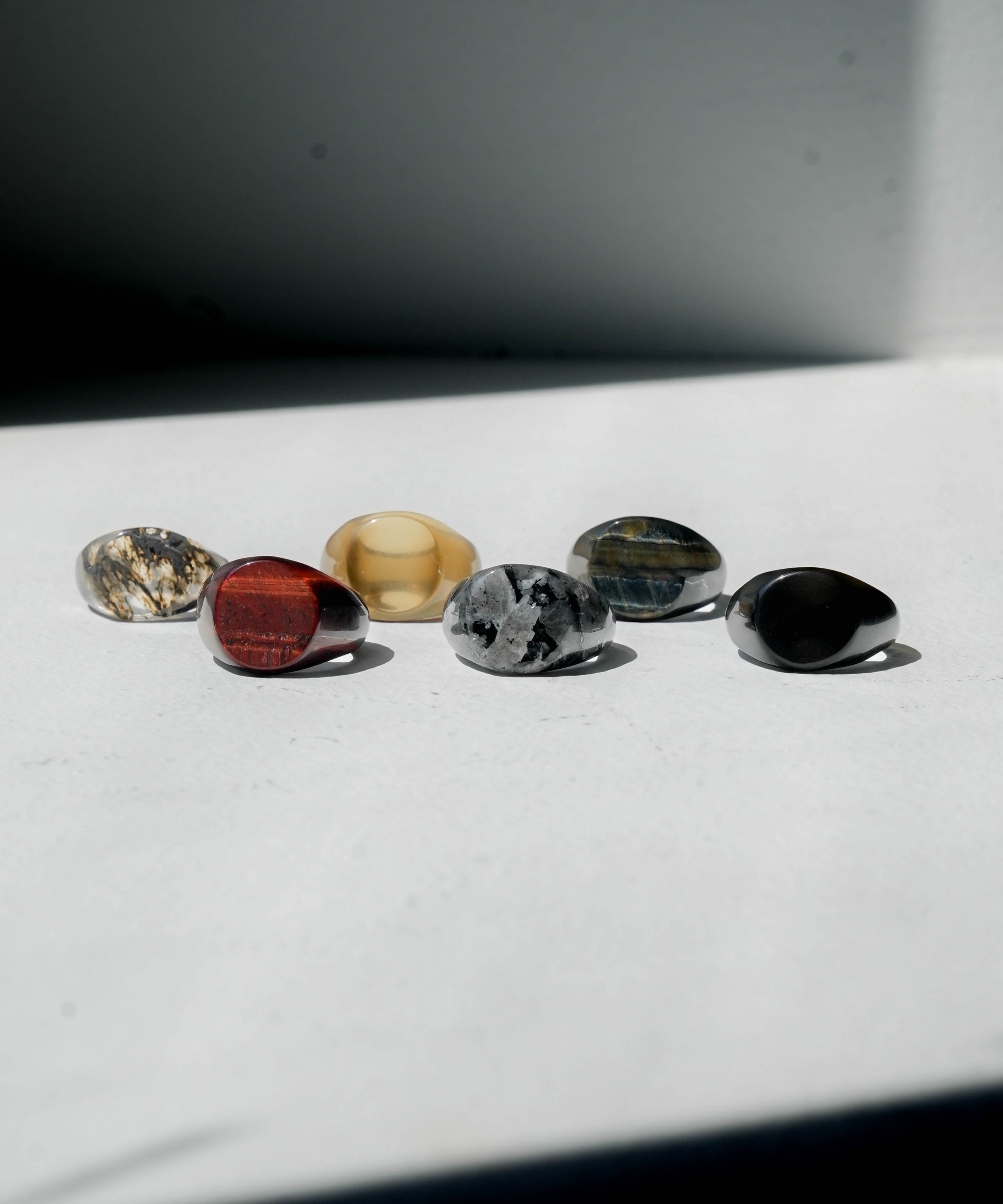 FOLIE ALL STONE RING “SIGNET” | CTHY
