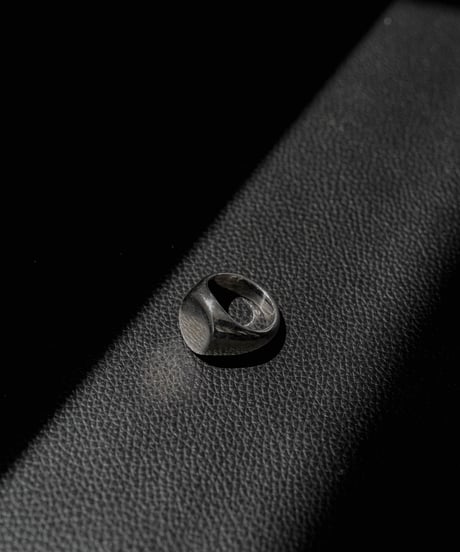 LUXURY MATERIAL ALL SILVER RING "SIGNET"