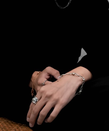 INFINITE STUDS BRACELET