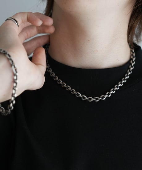 HIGH-END VARIABLE LONG NECKLACE