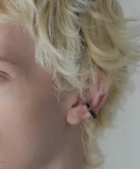 STONE SILVER EAR CUFF