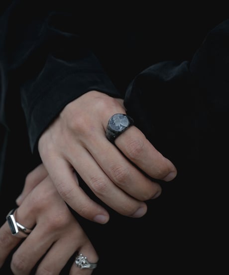 FOLIE ALL STONE RING “SIGNET”