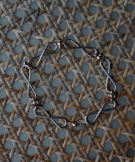 INFINITE STUDS BRACELET