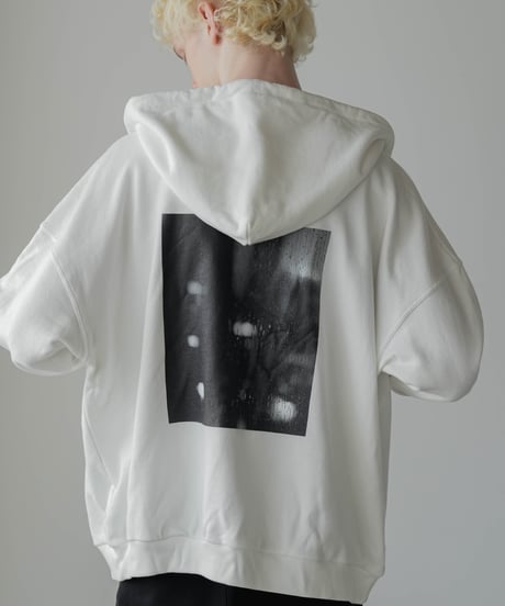 BACK GRAPHIC HOODY