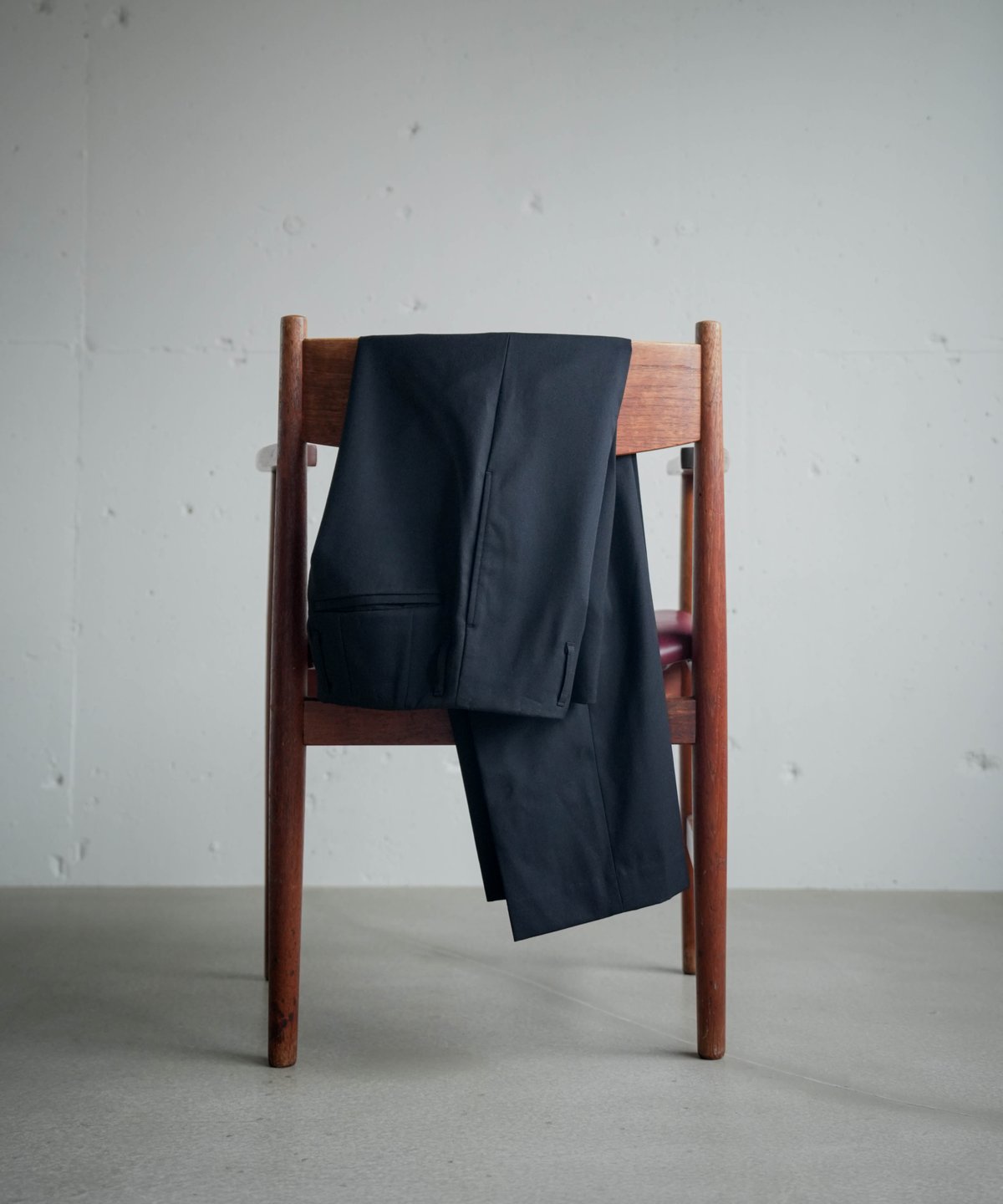 LUXURY MATERIAL BISHU WOOL TROUSERS | CTHY