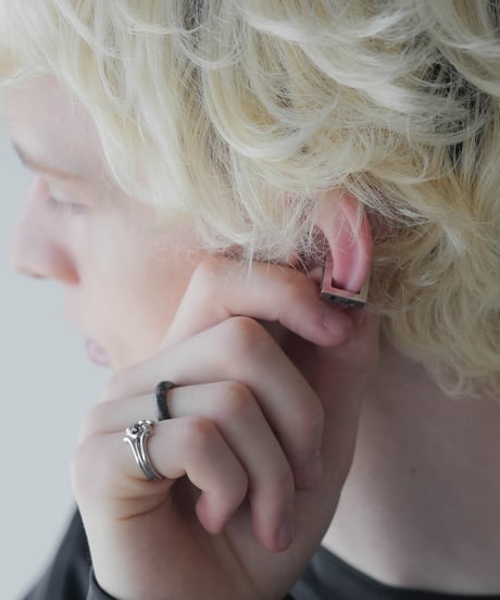 STONE SILVER EAR CUFF