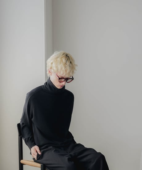 LUXURY MATERIAL Super160's / 140's BISHU WOOL TURTLENECK KNIT