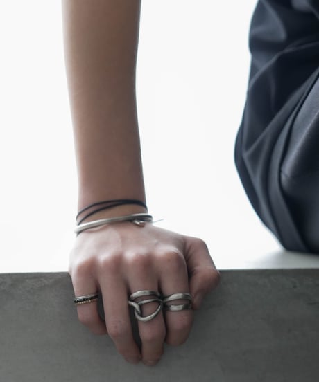 TRIPLE RING