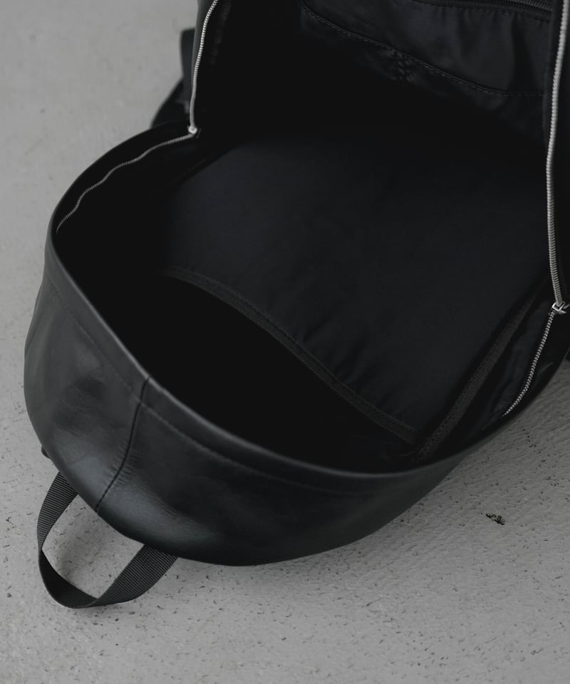 FOLIE SMOOTH LEATHER DAYPACK | CTHY