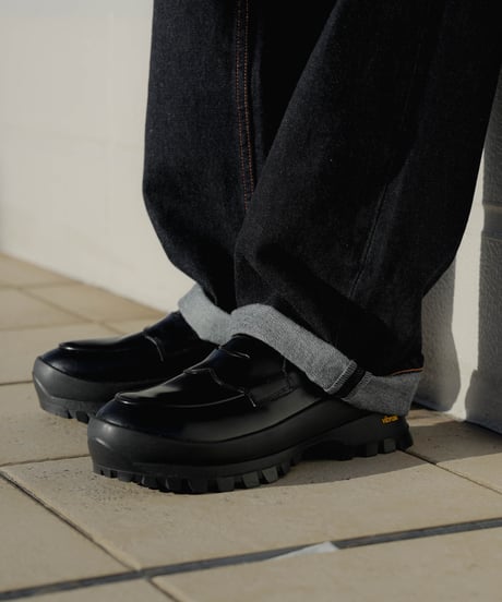 LUXURY MATERIAL Annonay LEATHER VIBRAM® SOLE LOAFER
