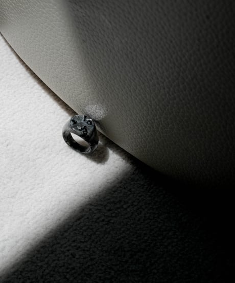 FOLIE ALL STONE RING “SIGNET”